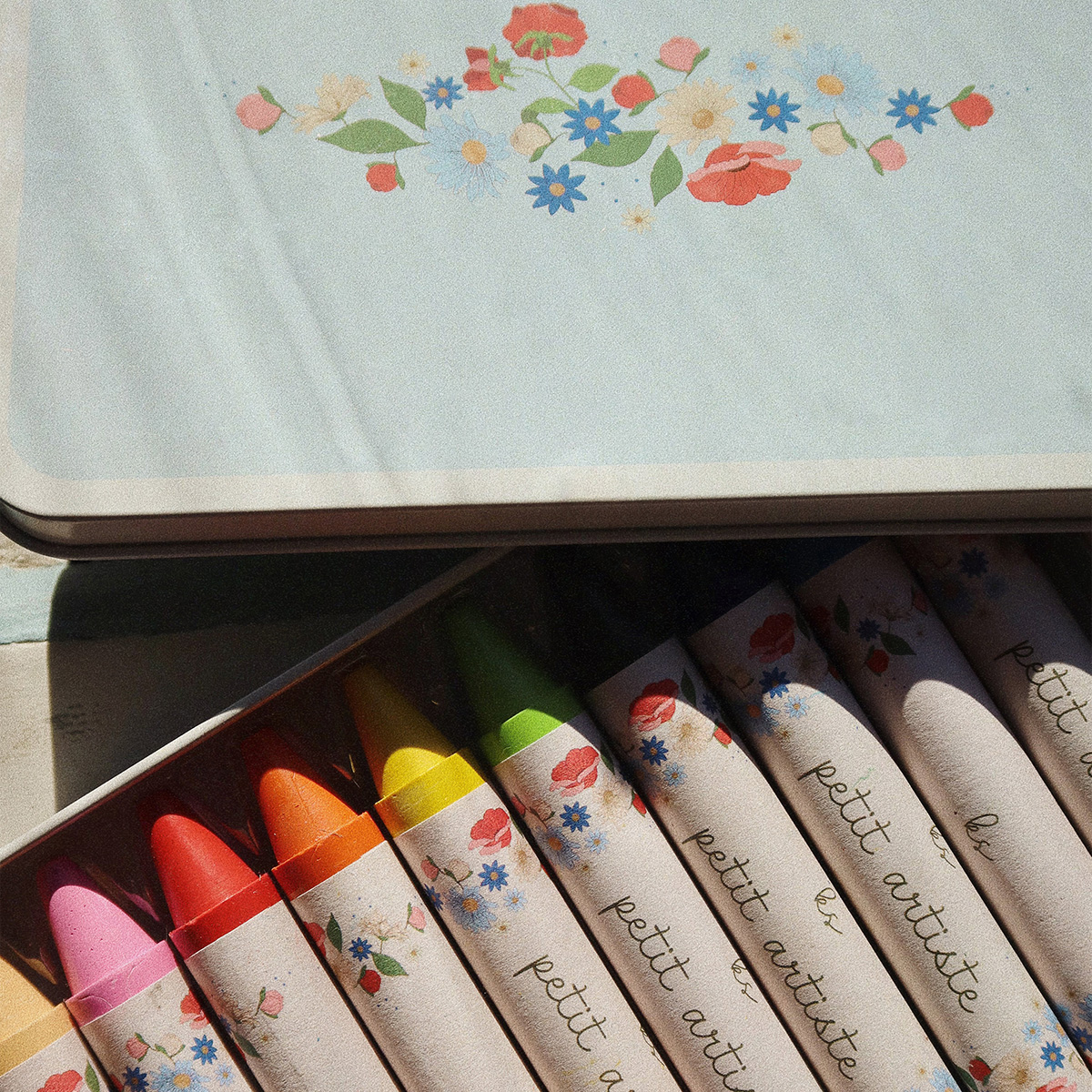 18 couleurs soyeuse lavable les crayons de cire Crayon flexible pour les  enfants - Chine Crayon flexible, fournitures de bureau flexible flexible  promotionnels Crayons de couleur