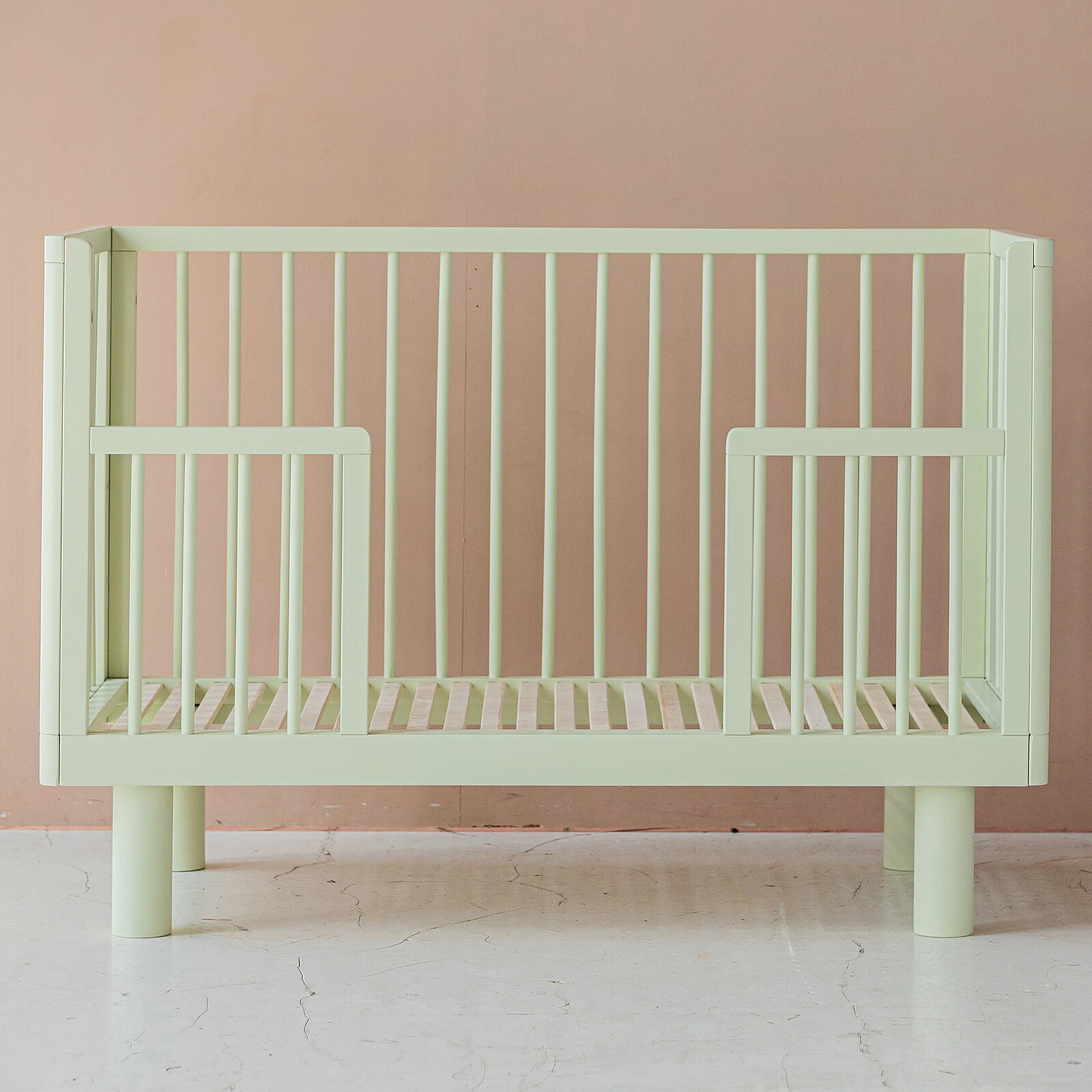 Lit Bébé Evolutif Nox Pistache - 60 x 120 cm Karl & Fric