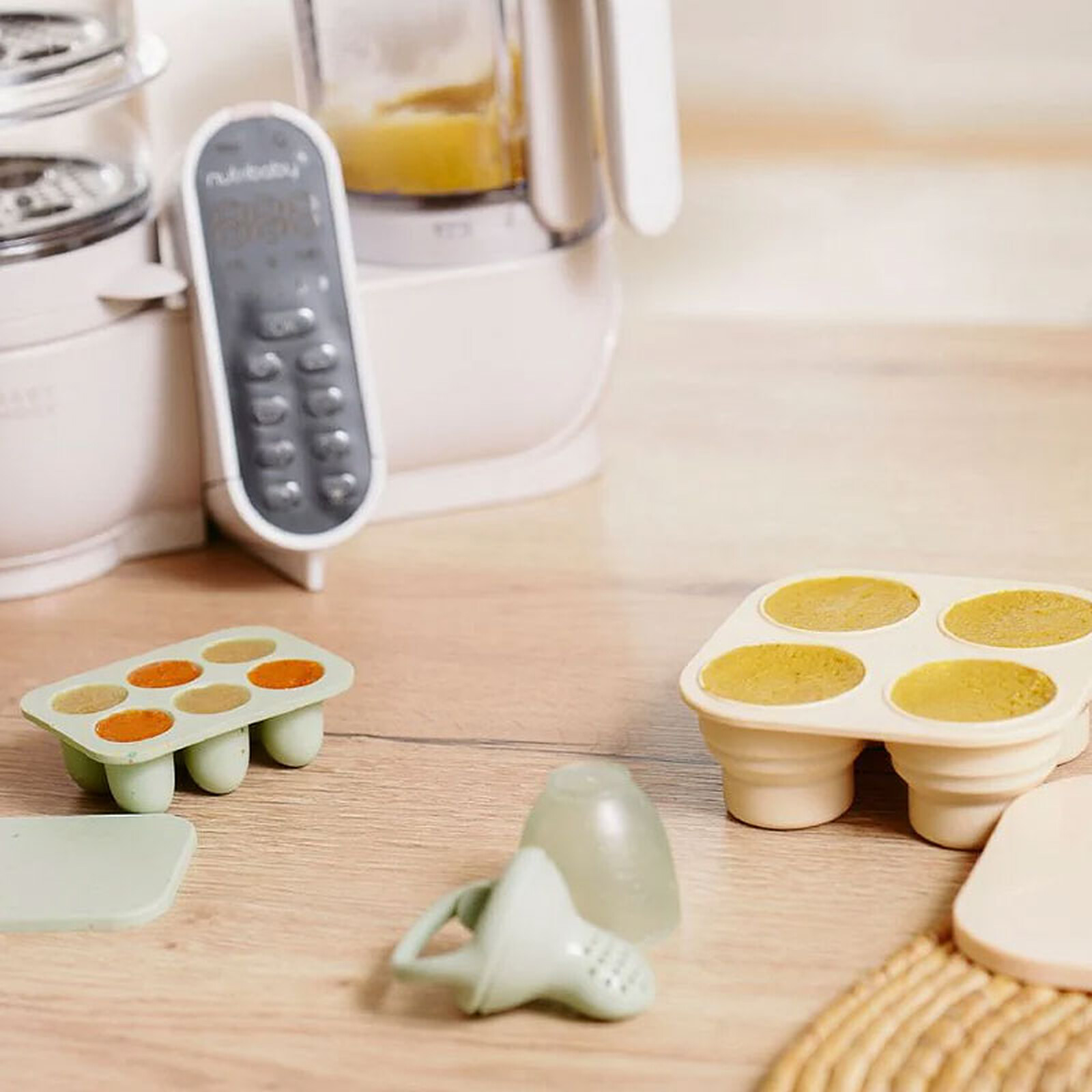 Set de Contenants et Grignoteuse Babymoov