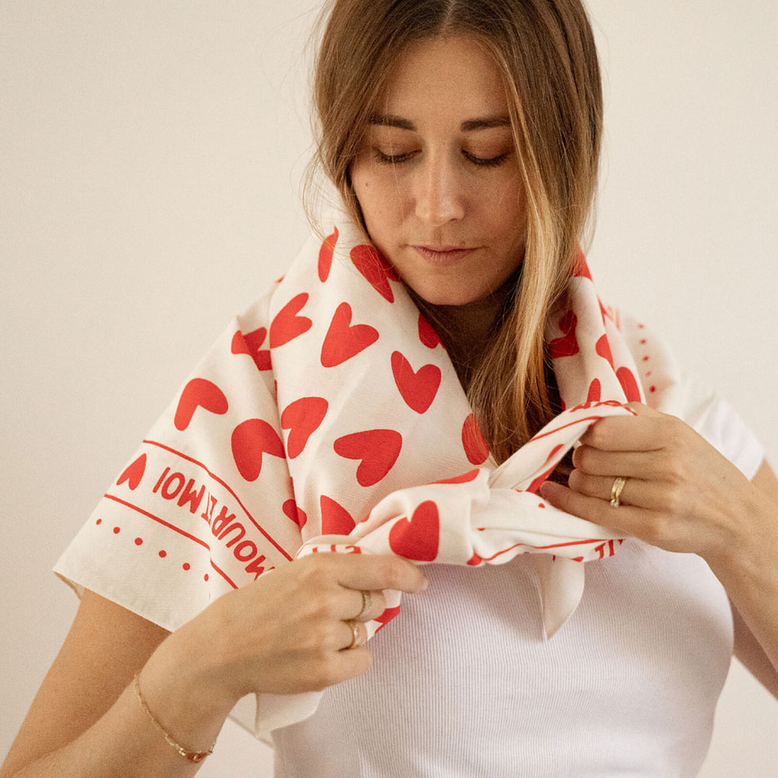 Avis Foulard Adulte - Blanc Coeurs Rouges