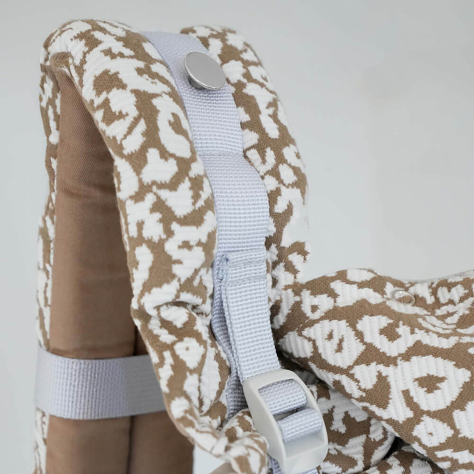 HoodieCarrier 2 - Sweet Sauvage Love Radius