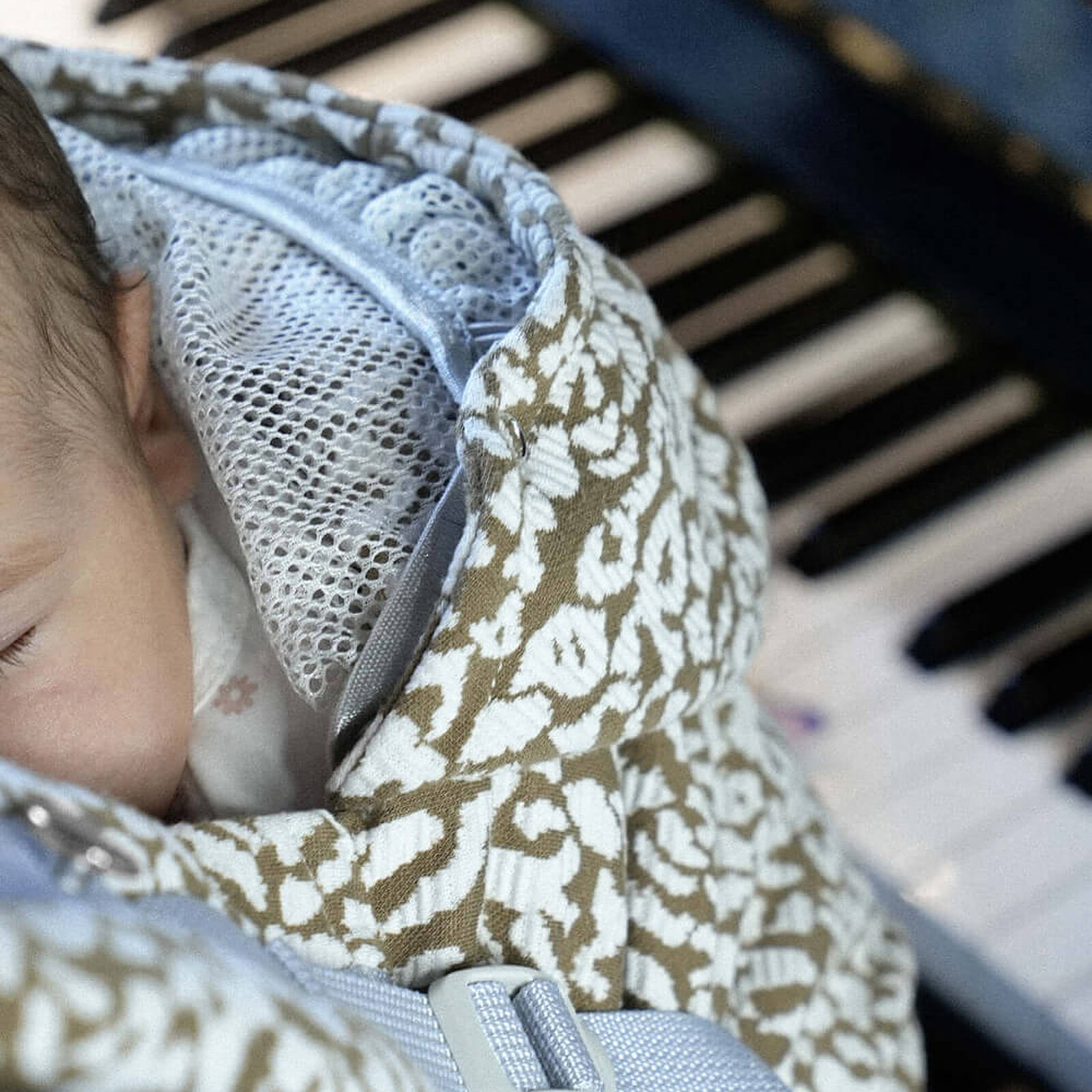 Achat HoodieCarrier 2 - Sweet Sauvage