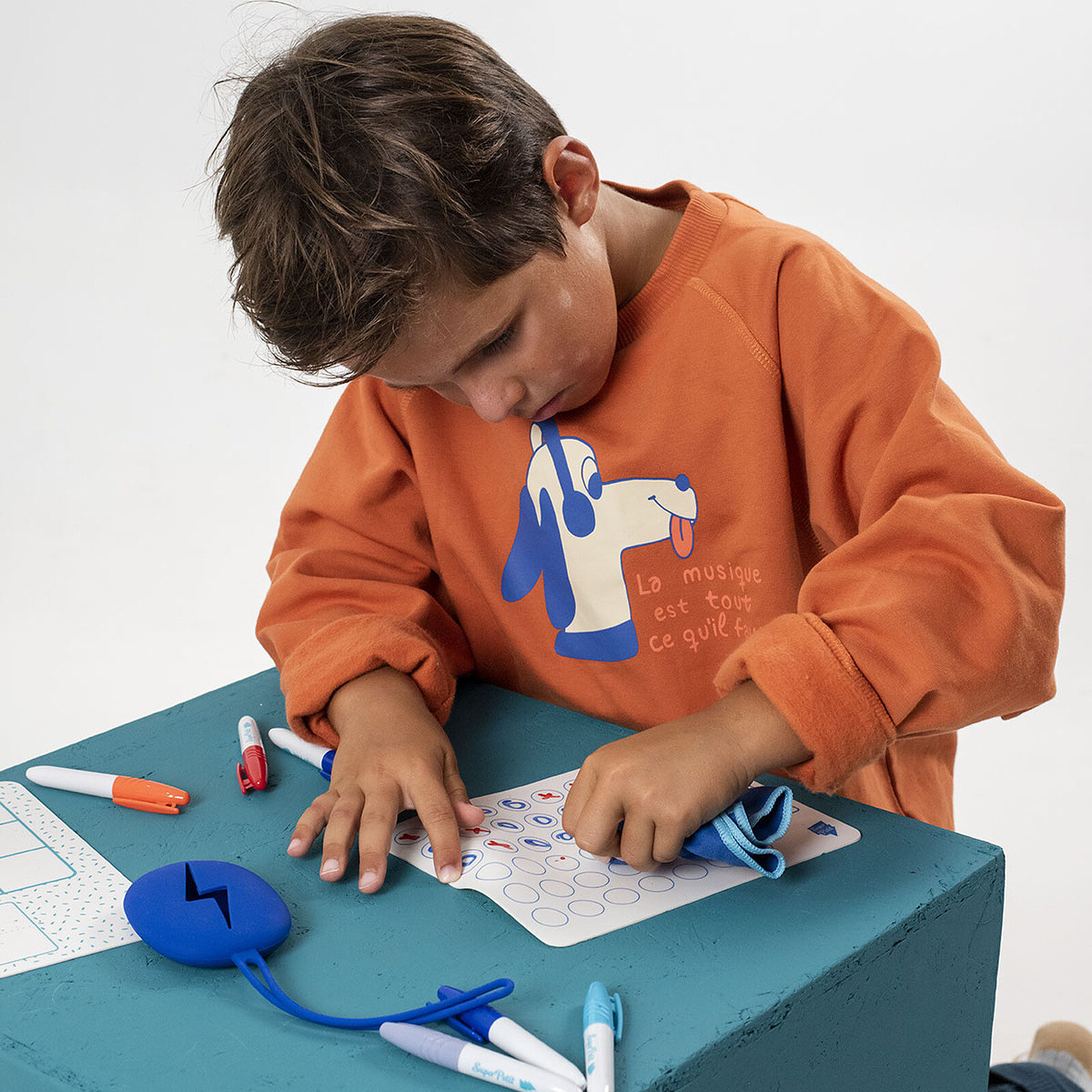 Lot de 6 Jeux de Voyage et 3 Feutres Super Petit