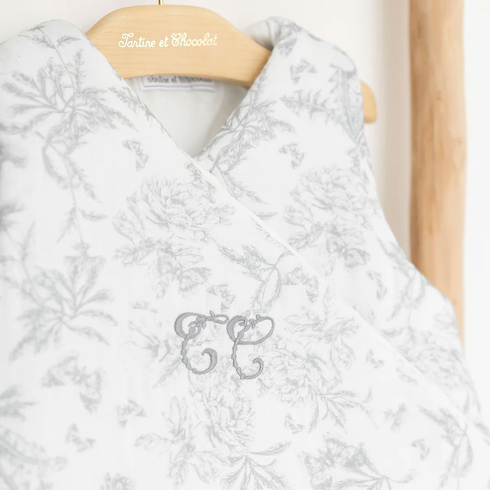 Avis Gigoteuse Mi-saison Toile de Jouy Gris Clair - 6/18 Mois