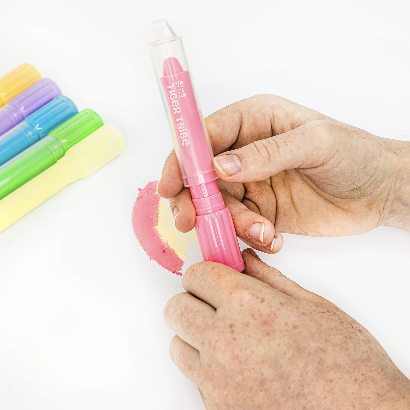 Avis Lot de 6 Crayons de Soie Pastel