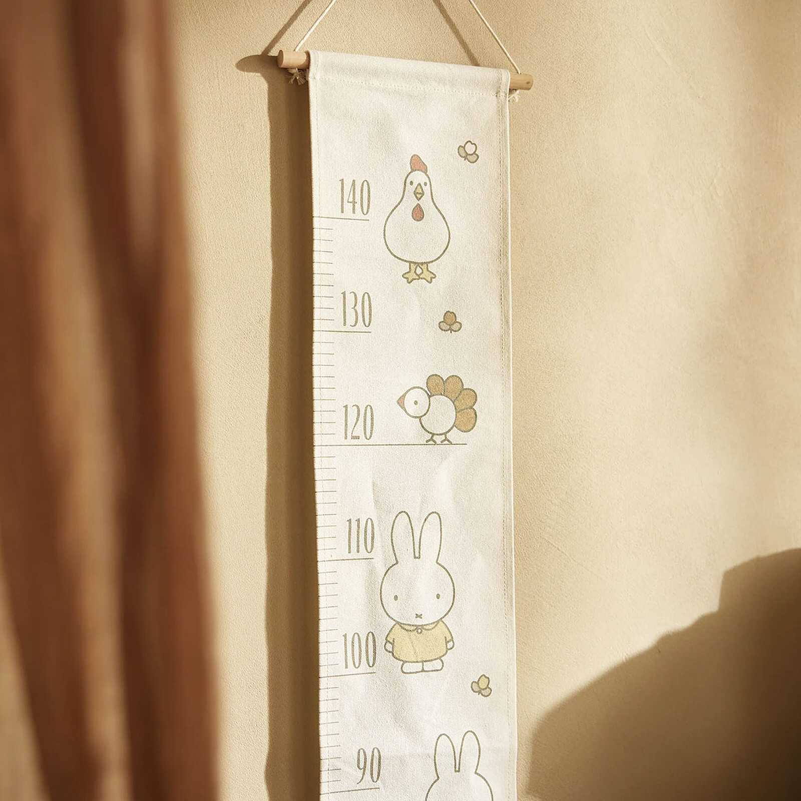 Avis Toise Miffy Family Farm - 140 cm