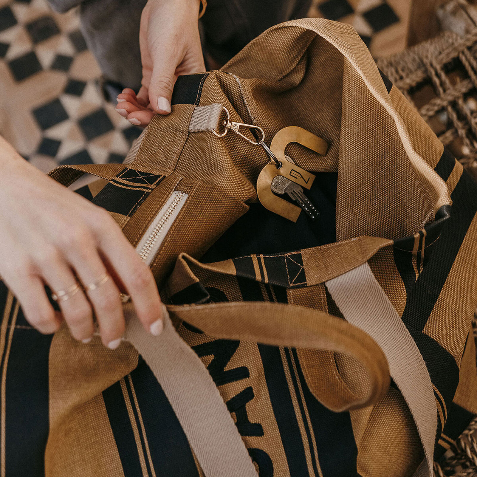 Sac Kaba - Love Gang Rayures Camel Zakuw