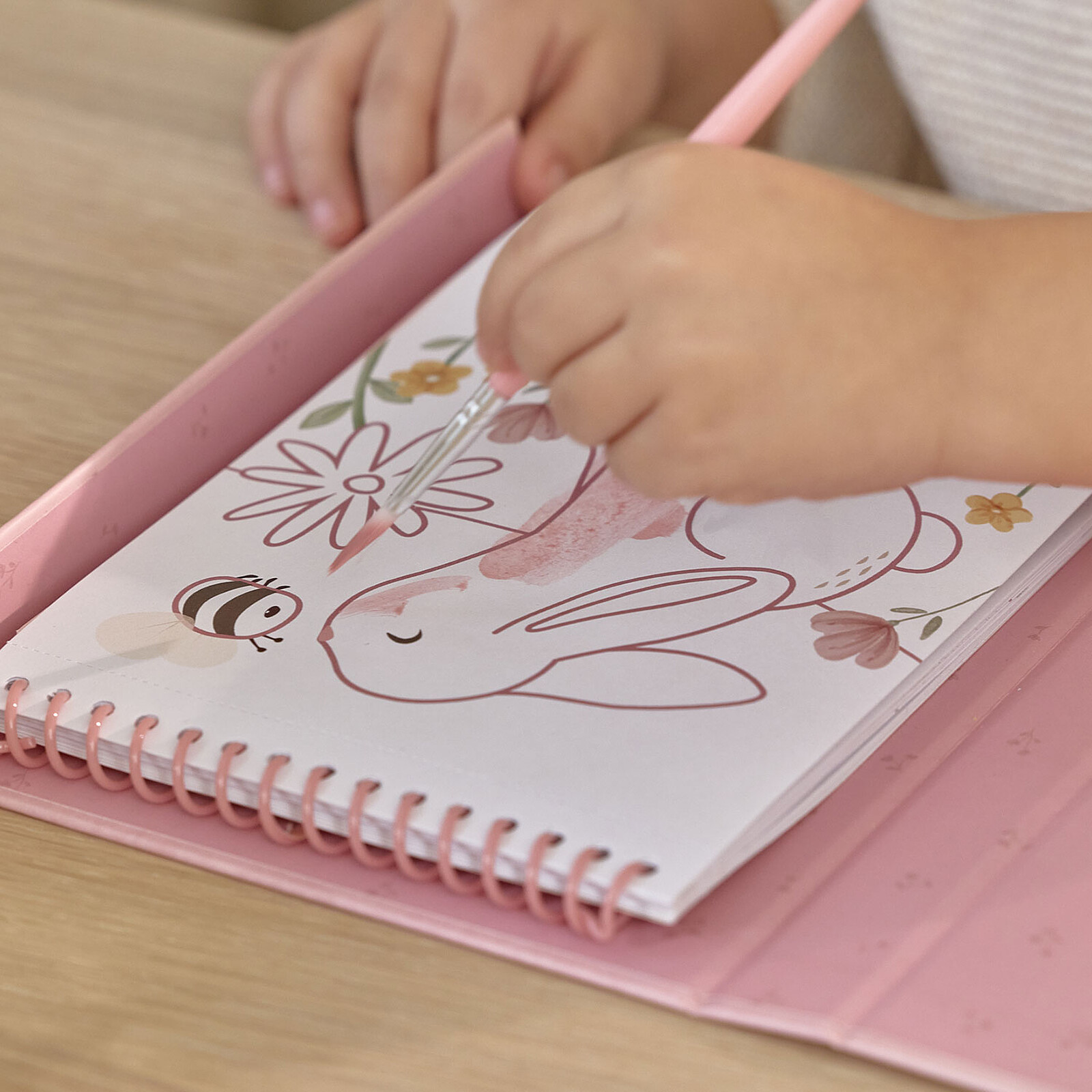 Avis Livre de Peinture Aquarelle - Fairy Garden