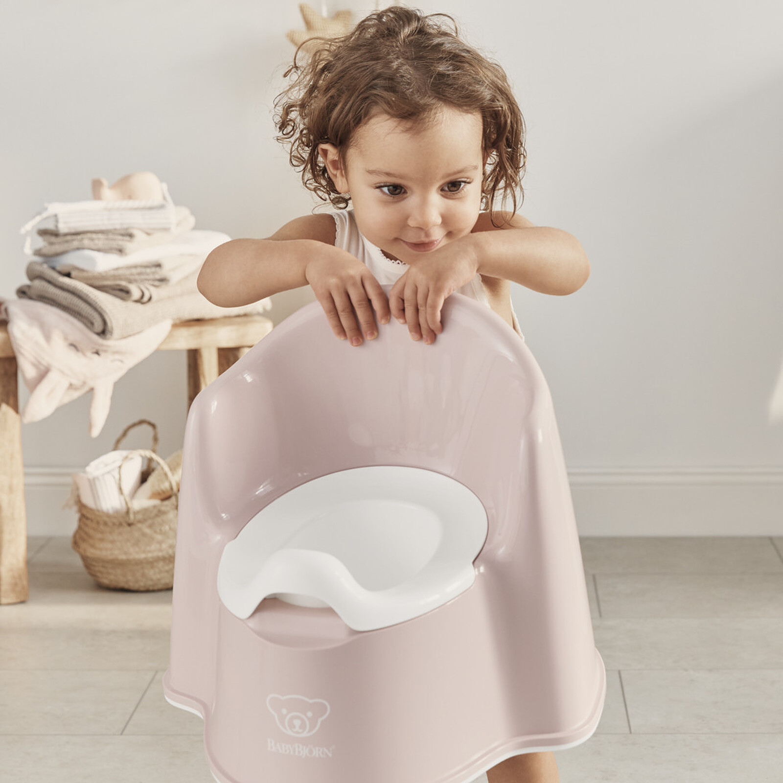 Pot Fauteuil - Rose Pastel et Blanc BabyBjörn
