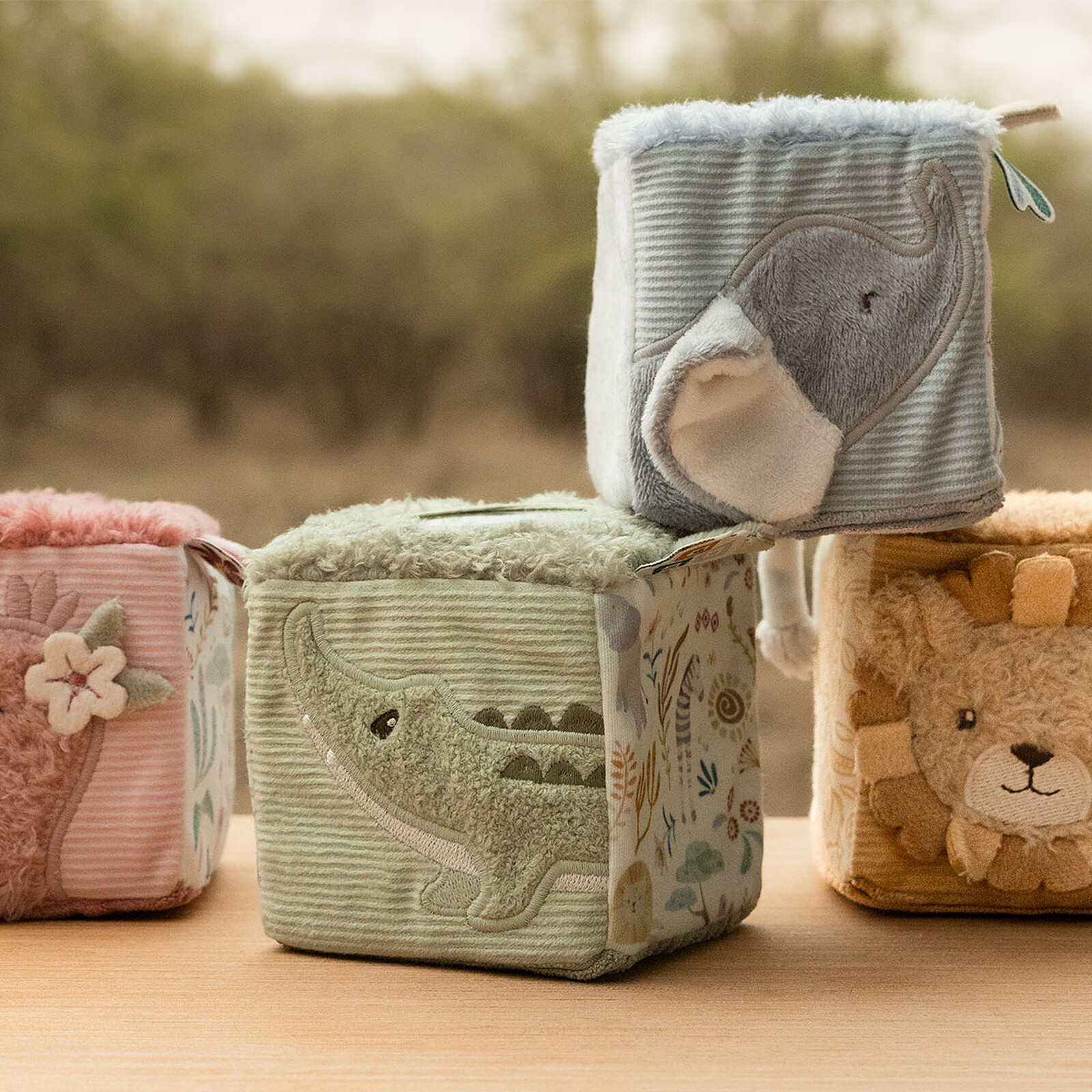 Lot de 4 Cubes Doux - Safari Friends pas cher