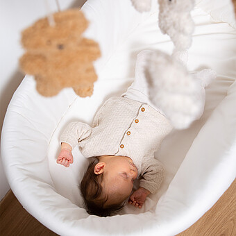 Berceau en Rotin Matelas et Habillage - Jersey Ecru
