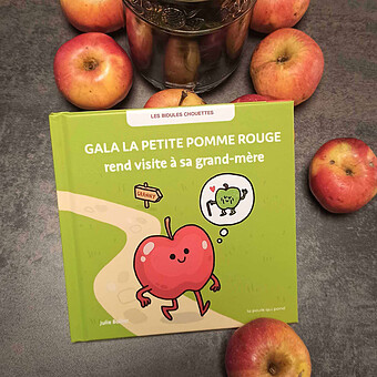 Gala la Petite Pomme Rouge Rend Visite à sa Grand-mère