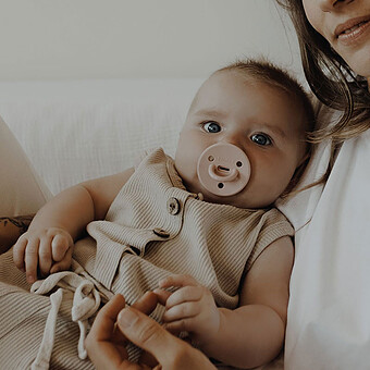 Lot de 3 Sucettes Physiologiques Billie - 6 Mois + 