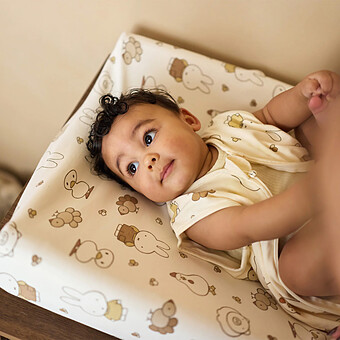 Housse Matelas à Langer - Miffy Family Farm