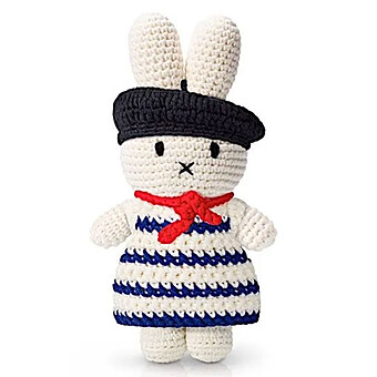 Miffy in Paris