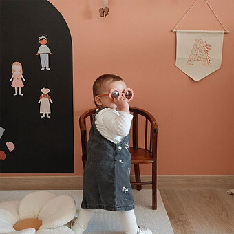 Jeu Magnétique Silhouettes à Habiller - Fille
