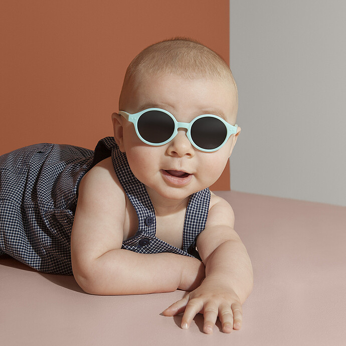 Lunettes de Soleil Sun Baby 0/12 Mois - Sky Blue (IZIPIZI) - Image 2