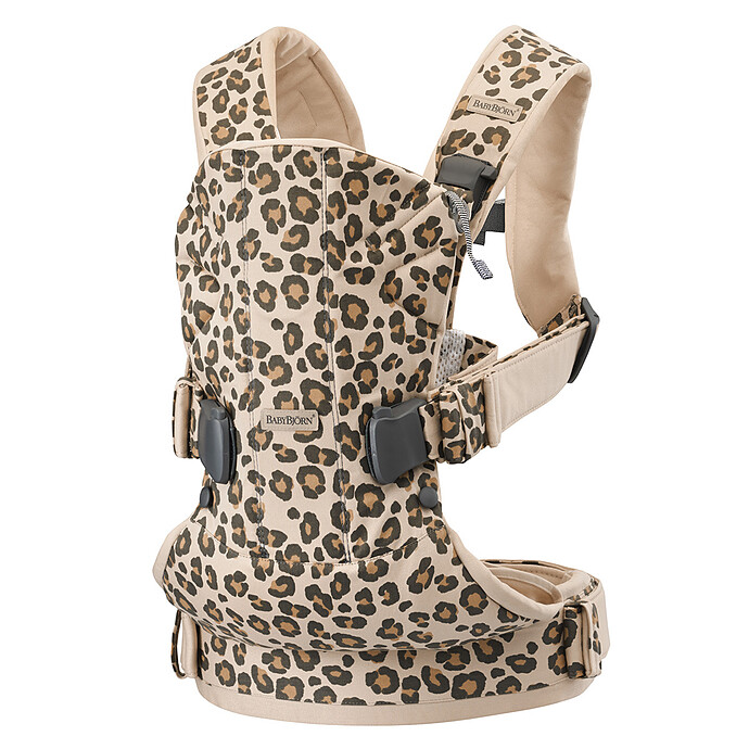 Porte-bébé One Coton - Léopard Beige BabyBjörn