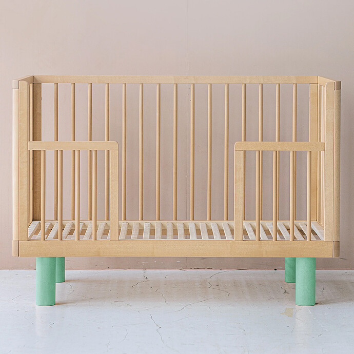 Lit Bébé Evolutif Nox Bois Naturel et Vert - 60 x 120 cm Karl & Fric