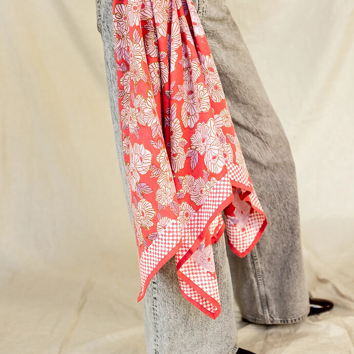 Avis Big Foulard Latika Bloom - Magenta