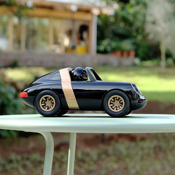 Voiture Luft Crow - Noir et Or pas cher