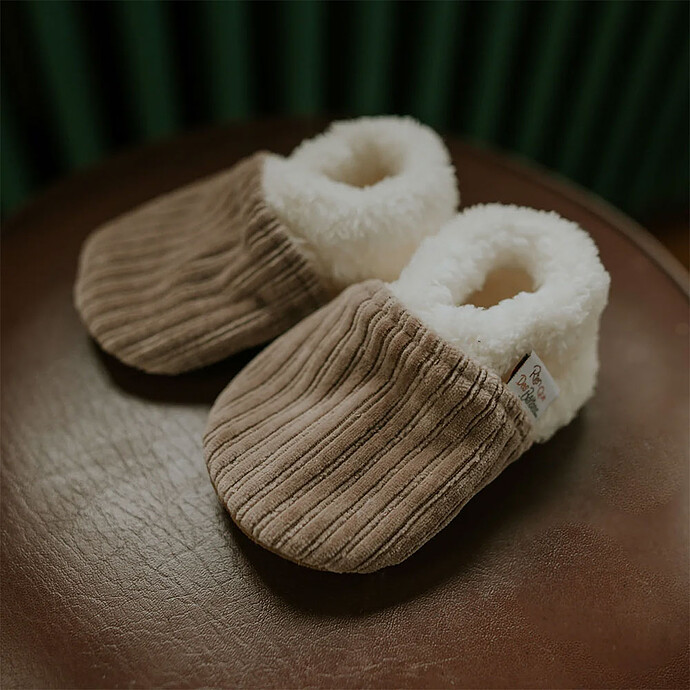 Avis Chaussons Velours Taupe  - 22/23