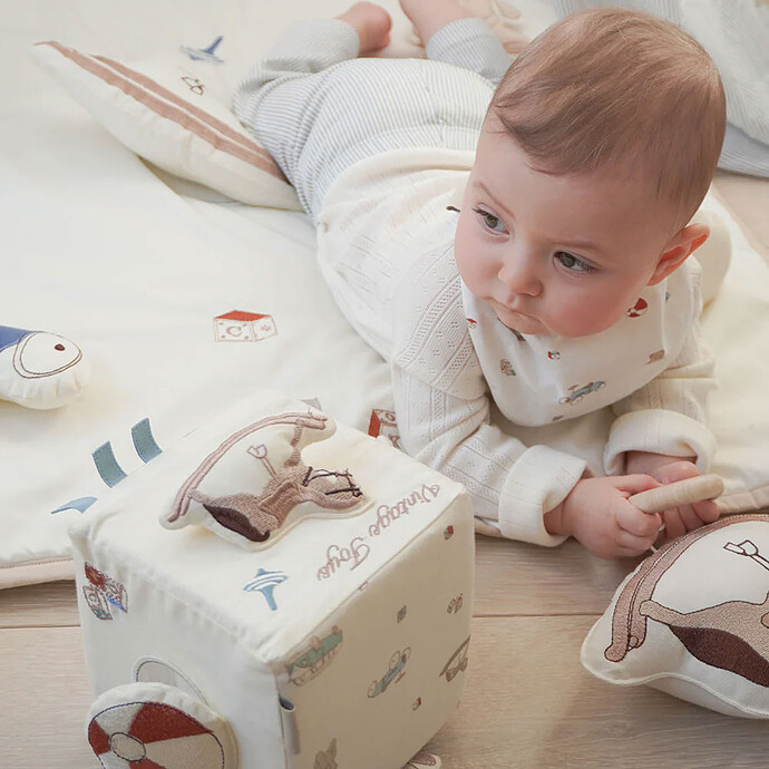 Avis Cube d'Activités - Vintage Toys