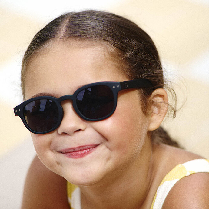 Avis Lunettes de Soleil Junior #C 7/11 Ans - Black