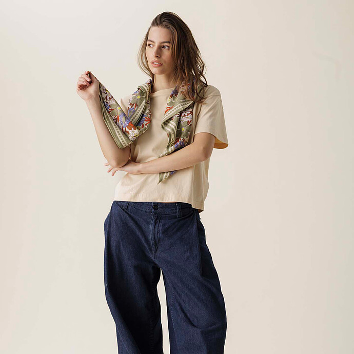 Avis Big Foulard Latika Bouquet - Macadamia