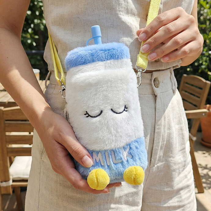 Avis Mug Isotherme à Paille Peluche Fuzzie - Millie la Bouteille de Lait