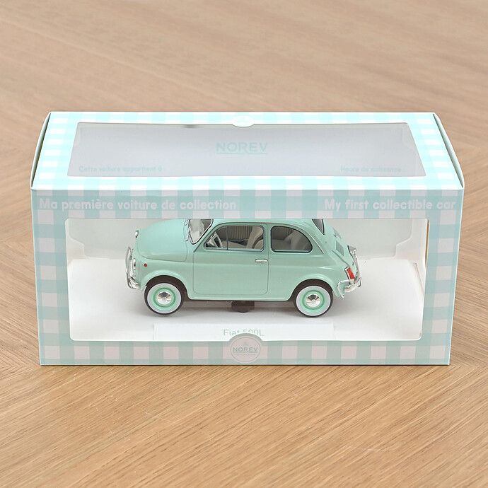 Pack Cadeau de Naissance Fiat 500 L 1968 1/18 - Bleu Pastel pas cher