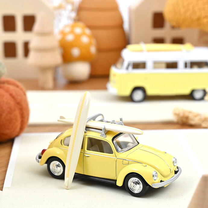 Coccinelle 1303 1973 Jaune avec Surf 1/43 Jet-car - Jaune Norev