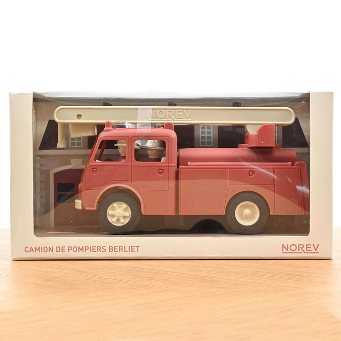 Avis Camion de Pompier Berliet Plastigam 1/24 - Rouge